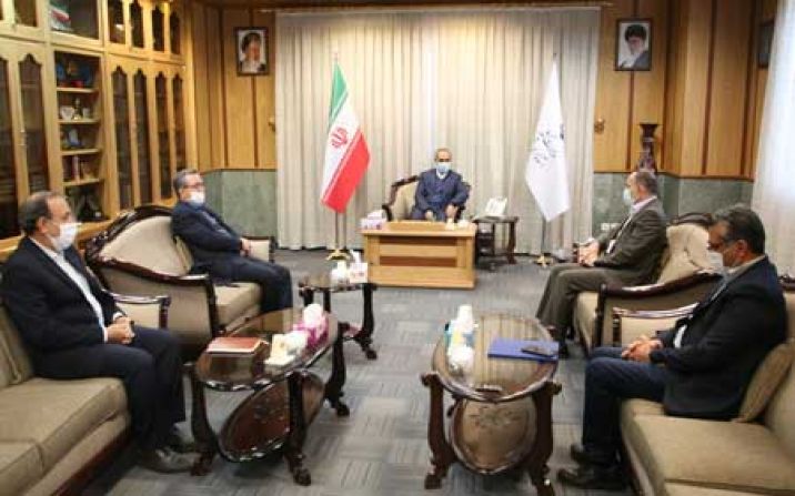 مدير عامل مخابرات استان قم معرفی شد مدير عامل مخابرات استان قم معرفی شد
